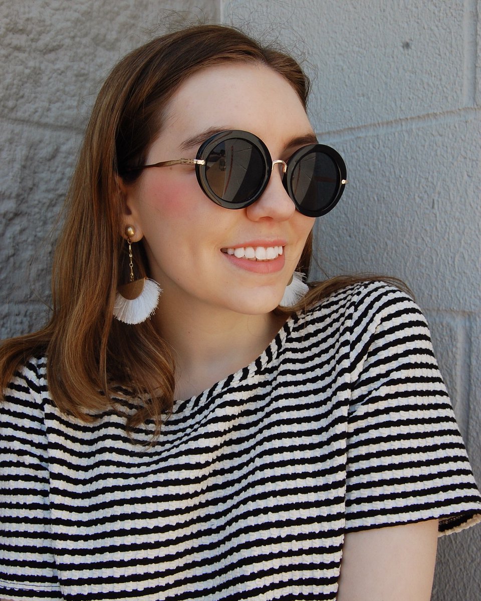 BestStyleBlog's tweet photo. Loving this striped top paired with these tassel earrings✨🤩 top from @tjmaxx https://t.co/Qk8WEfn1Pm