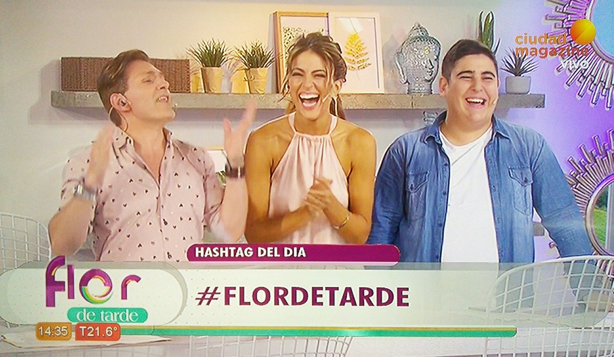 granibal7's tweet photo. Alegría !!! @flordetarde2018 @Flordelav  @natyfranzoni @drinaldioficial y un invitado de #CopaMessi @chapumartinez  #FlorDeTarde https://t.co/y2q8bycd0j