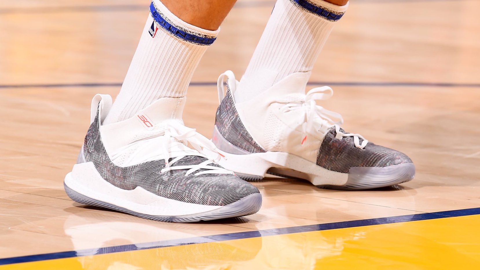 Nice Kicks on X StephenCurry30 Under Armour Curry 5 KicksOnCourt https t zH2mWg02ta X