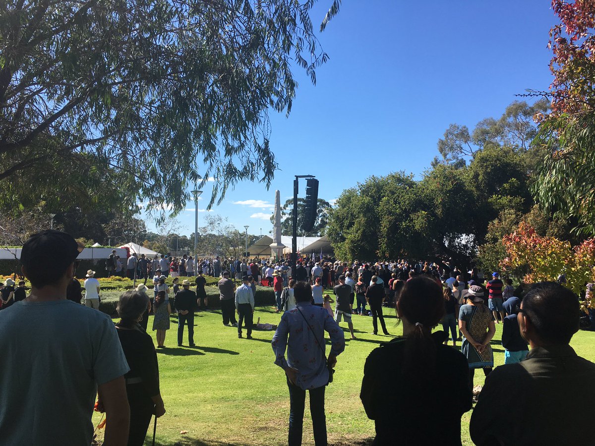 FJonesDonaldson's tweet photo. A good turnout @TownBassendean #anzac #LestWeForget #bytheleft https://t.co/lNVCwVbBMa