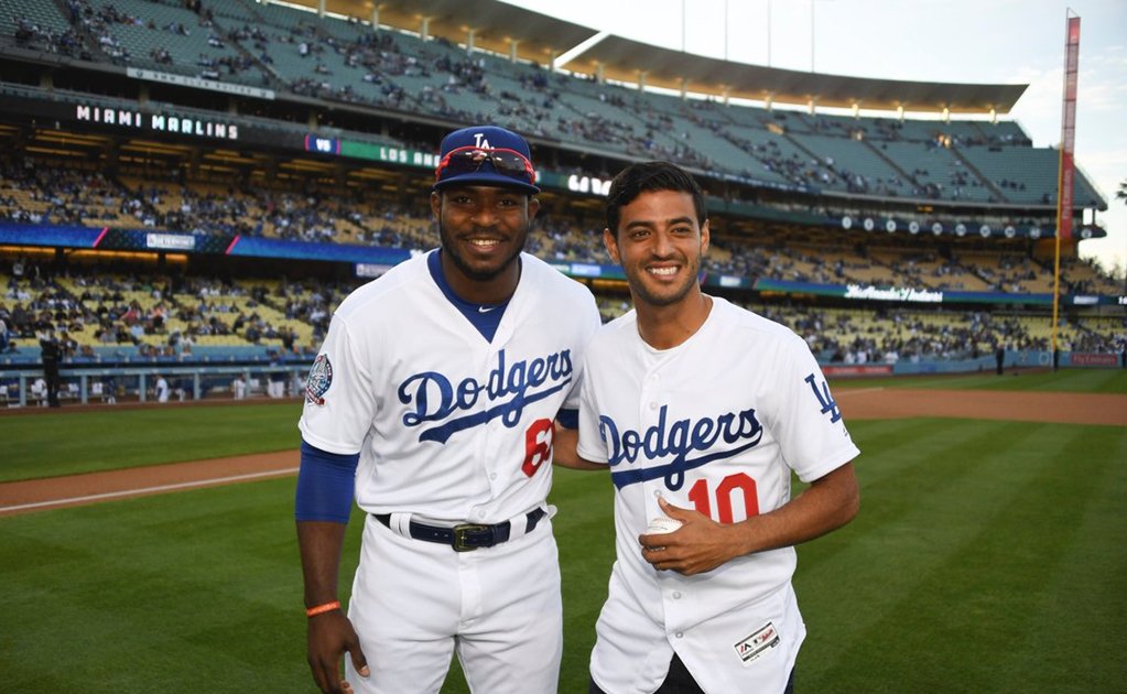 LAFCMexa's tweet photo. Copamos todo #LAFC #Dodgers https://t.co/6wdsUtCR9w