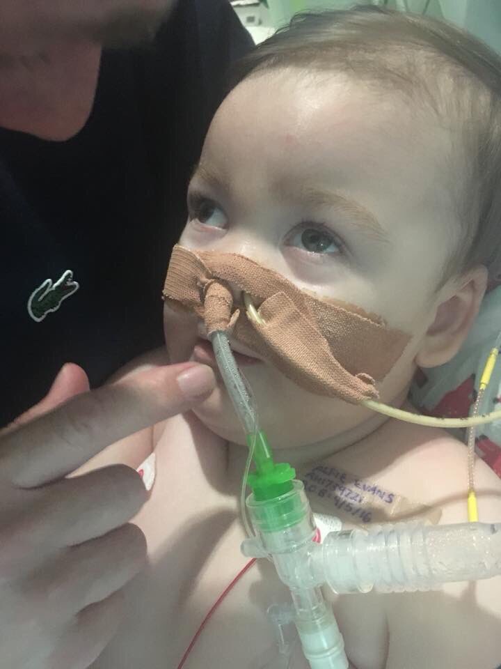 megaeteprieto's tweet photo. #AlimentationForAlfie #AlfiesRight @borisjohnson @juliansmithuk @jon_trickett @angelarayner @lesleylaird Please help #AlfieEvans to live #AlfiesArmy https://t.co/q7VOiifmY9