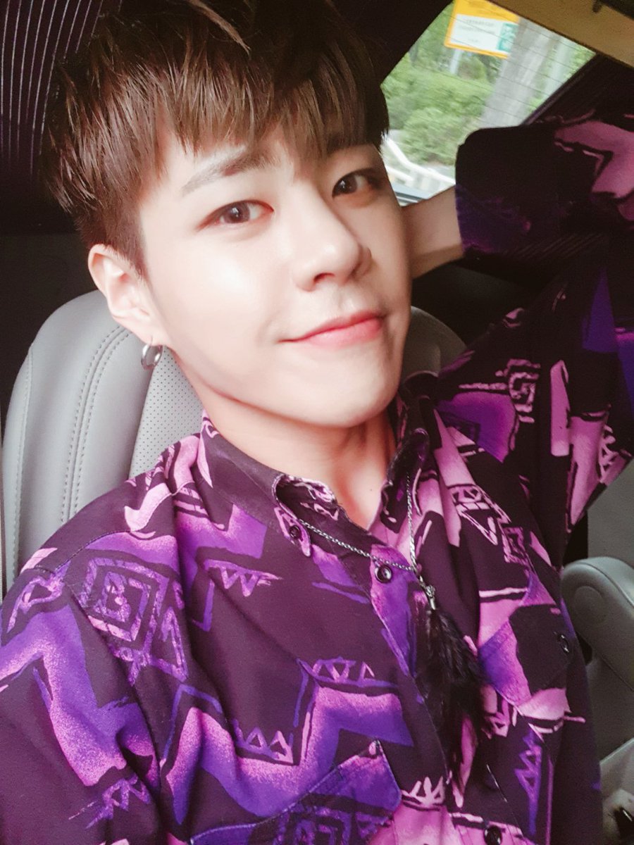 imfact_twt's tweet photo. [ 태호 ]
오늘은 날씨가 좋군~
우리 이프들 점심 맛있게 먹어요ㅎㅎ
오늘 쇼챔도 본방사수 하장!!
#임팩트 #태호 #빛나 #쇼챔 https://t.co/reUJkw9qMV