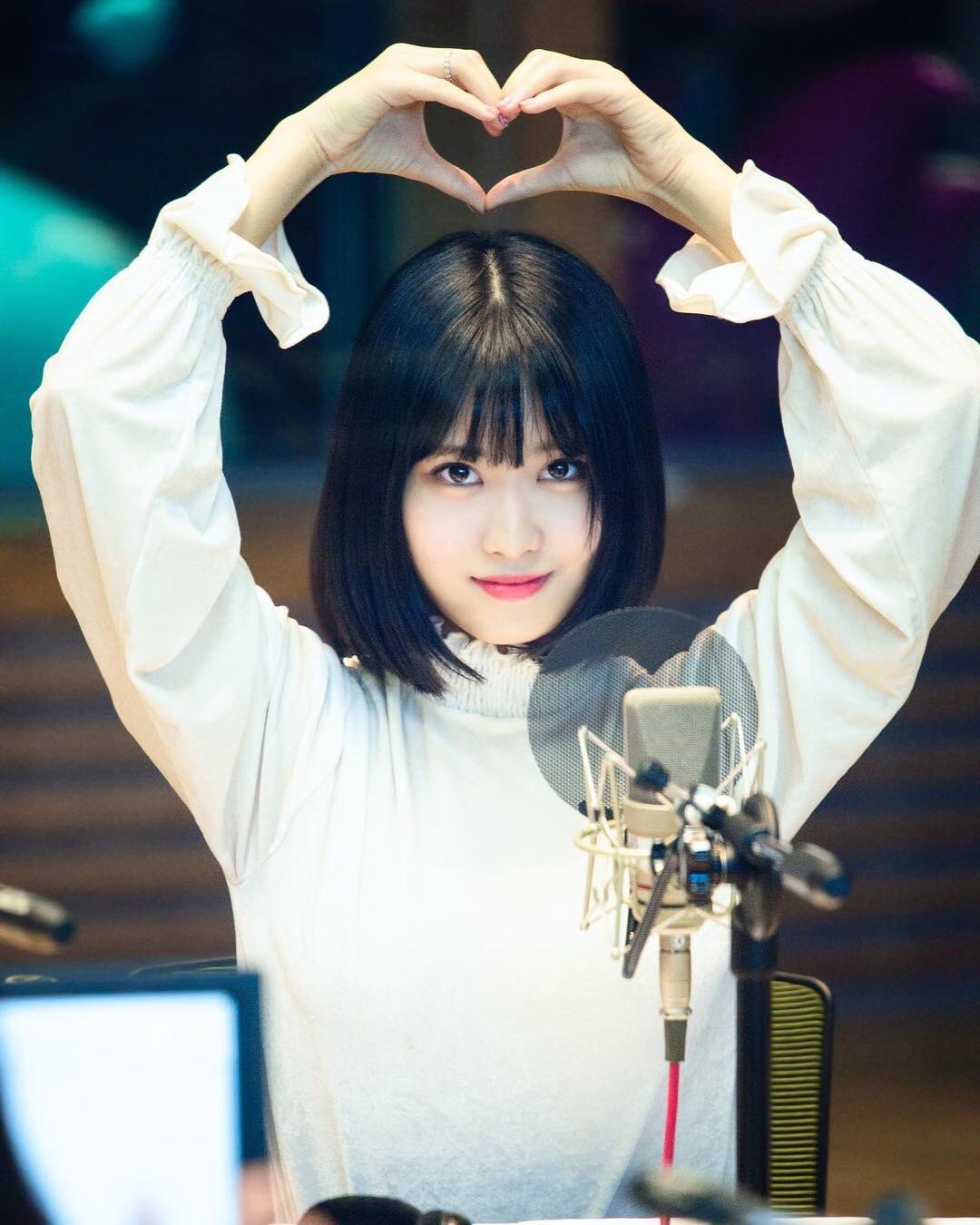 Twice モモ 画像動画集 フォロワーさんから黒髪ショートモモのリクエストがあったので貼ります Twice好きな人と繋がりたい Twiceファンはフォローそしてrt Twice好きな人rt Onceはスルー禁止 Onceともっと繋がりたい T Co Ea72vzqbqy