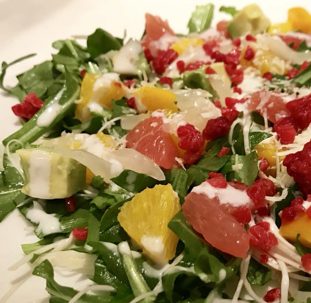 We love the Lilysing #Salad for this wonderful #spring weather! Frozen raspberry, pomelo, grapefruit, Thai mango and avocado - who wouldn’t #love this? Happy #humpday! 

#truecapella #lecomptoirdepierregagnaire #capellashanghai #wellnesswednesday  #healthyeating <a href="/PierreGagnaire/">Pierre Gagnaire</a>