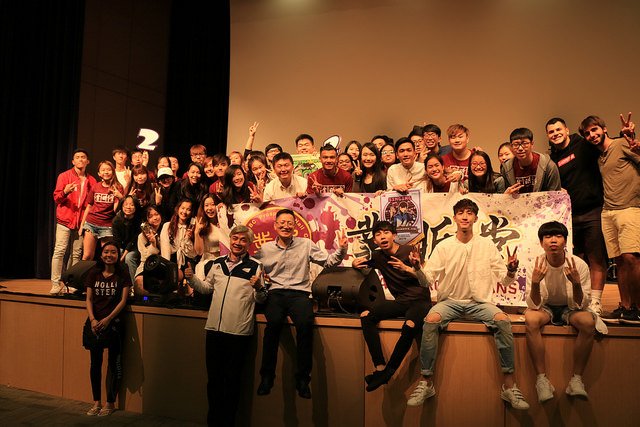 城大学生宿舍处办舍际歌唱比赛　嘉宾Dear Jane享受到校园演出 - isentiawire.com/cn/pr/20180425…