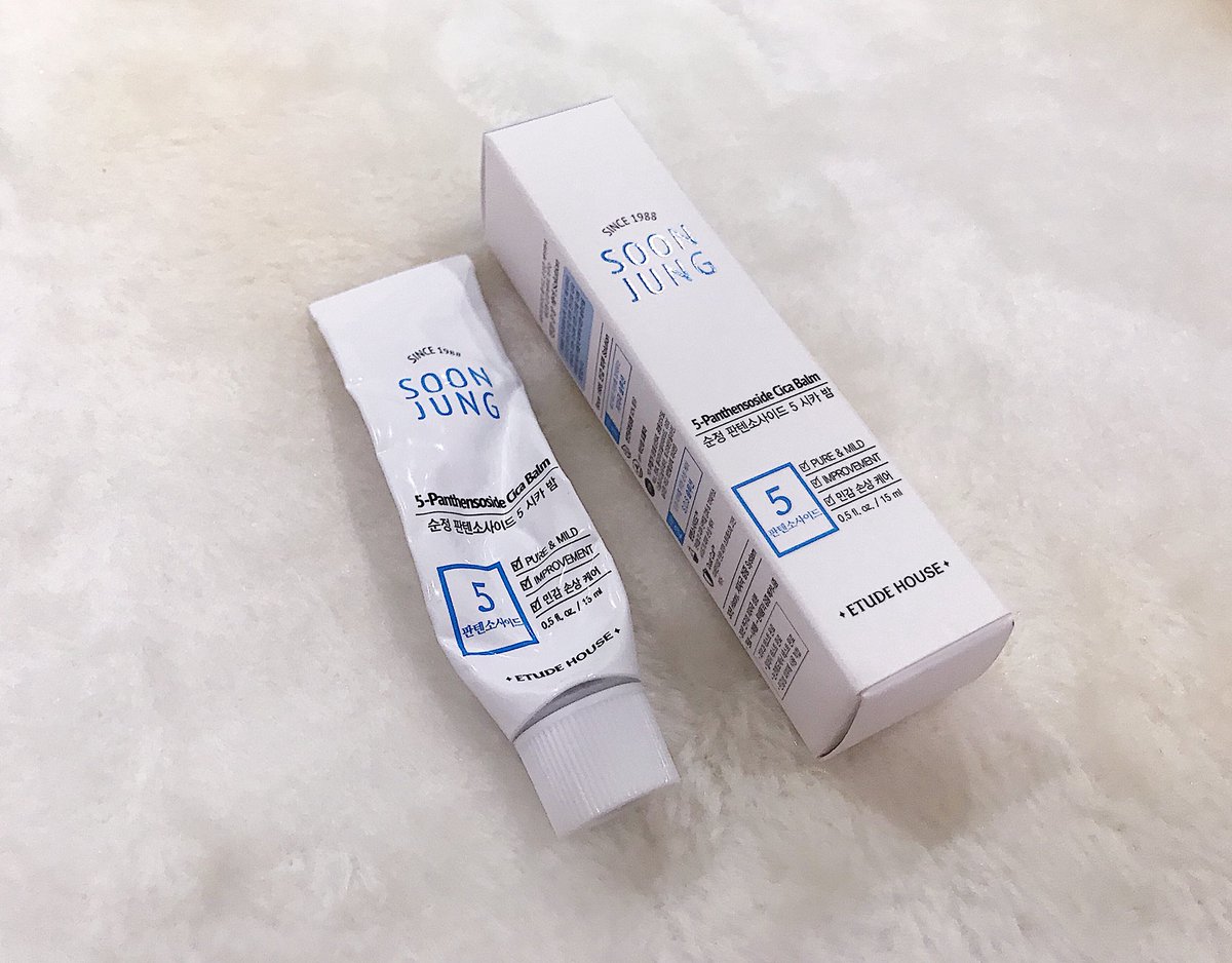 SongPowderRoom's tweet image. มีความใช้จริง ใช้หมด555 SoonJung Balm 💦ของอิทูดี้ สำหรับเราใช้ดีมากๆ ใครผิวแพ้ง่ายควรตำด่วน เราแพ้ครีมตัวอื่นมา เป็นผื่นแดง ใช้ตัวนี้ผื่นเราหาย เหมือนมันปรับสมดุลผิว ผิวเราชุ่มชื้นขึ้น สิวผดก็หายไปเยอะเลย แค่250฿ เอง #ไว้รีวิวห้ามขายของโว้ยย #Howtoperfect #ถูกและดี #ใช้ดีบอกต่อ