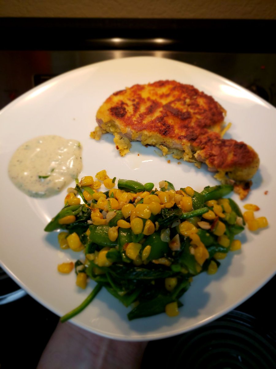 dearjamie626's tweet photo. appreciation of my boyfriend's food pics that make me look like a gourmet chef over here https://t.co/lJJtnrKh9r