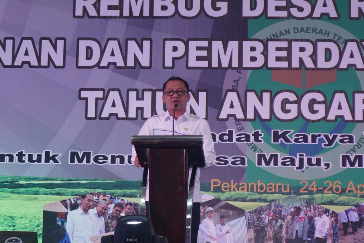 taufikmadjid71's tweet photo. Pada Hari ini Rabu, 25 April 2018 dapat hadir mendampingi Menteri Desa PDT dan Transmigrasi bpk @EkoSandjojo dlm agenda #RembugDesaRiau di Pekanbaru. Kami berharap Para kepala Desa terus mendorong agar dana desa dpt terlaksana dgn baik. https://t.co/OCqTM6iHDH
