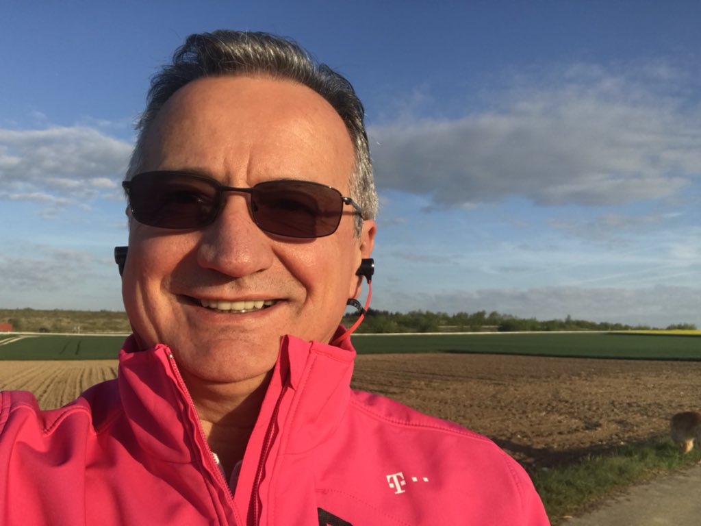 guenthermoestl's tweet photo. day 9, at 7 am starting the day 😎👍#SugarChallenge #100Tage #Oli #telekomwall #Magenta #fitsein #abnehmen #weightloss #Erfolg https://t.co/SWTPxgFkXd
