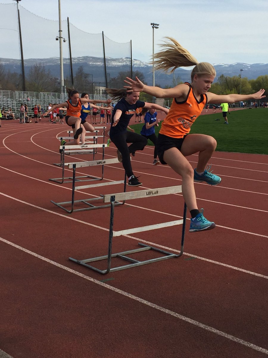aberdeenhallPS's tweet photo. Amazing weather and some even more amazing new personal bests from our Senior Track & Field team at todayβs meet! #aberdeenhall #seniortrack https://t.co/XUYBwqBIbN