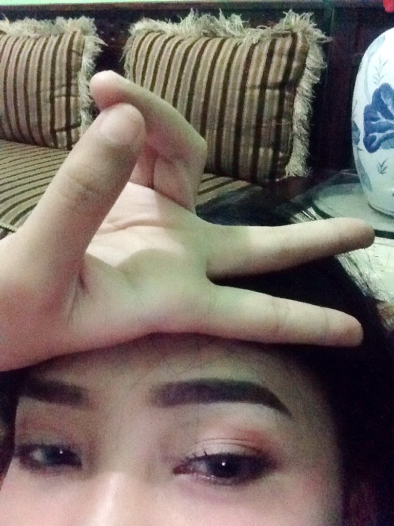 thitaindriani's tweet photo. hehe✌🏻 https://t.co/AN2M5GgmqX