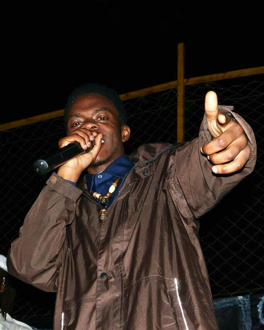 SkemeKenya's tweet photo. #SetItOff2 
21~04~18

#SkemeMusic Live
#rap #live #art #Kenya
#music #hiphop 
#KenyanRappers 
#OctoOnHBR #Eroski https://t.co/RjLDS9fHqX