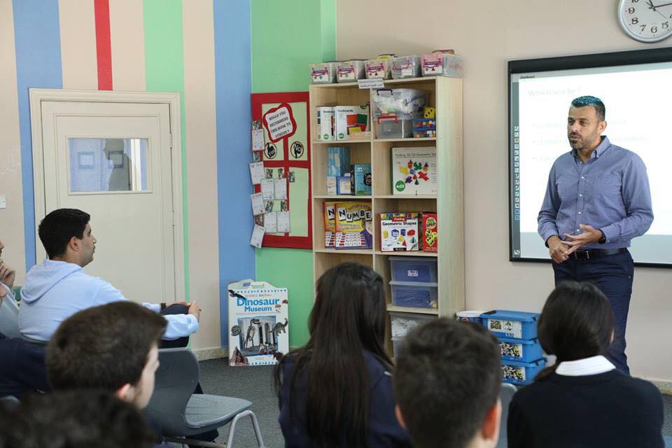 UMOTorg's tweet photo. .@AliDahmash founder of @UMOTorg sharing his guidance to seniors at @MashrekSchool's annual #CareerTalk. Stories, experiences, and views were shared on entrepreneurship, philanthropy and social media. 

#CareerTalk2018 https://t.co/oe7hohHcE9