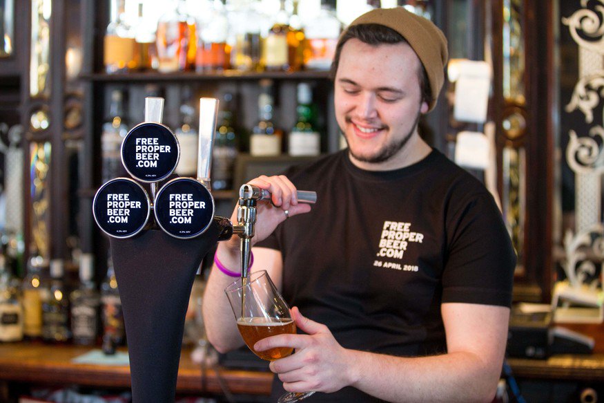 davysoflondon's tweet photo. Did somebody say free beer? That's right! A mystery brewer is giving away free pints across the whole of London, including us, Davy's wine bars.
Tell your friends and colleagues and come join us for a free pint tomorrow! #freeproperbeer #freebeer #davys #davysatcanarywharf 🍻🍻🍻 https://t.co/azSwUyPUqr