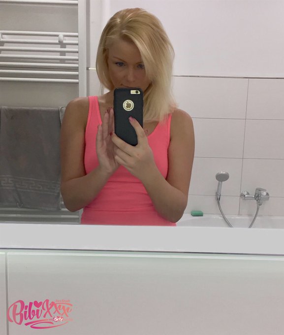 Wer hat heute schon ein selfie von sich gemacht ? 🤪 #selfie mydirtyhobby #bibixxx https://t.co/bjftU<a href="/tag/selfie"class="tags"><span>#selfie</span></a><a href="/tag/bibixxx"class="tags"><span>#bibixxx</span></a>