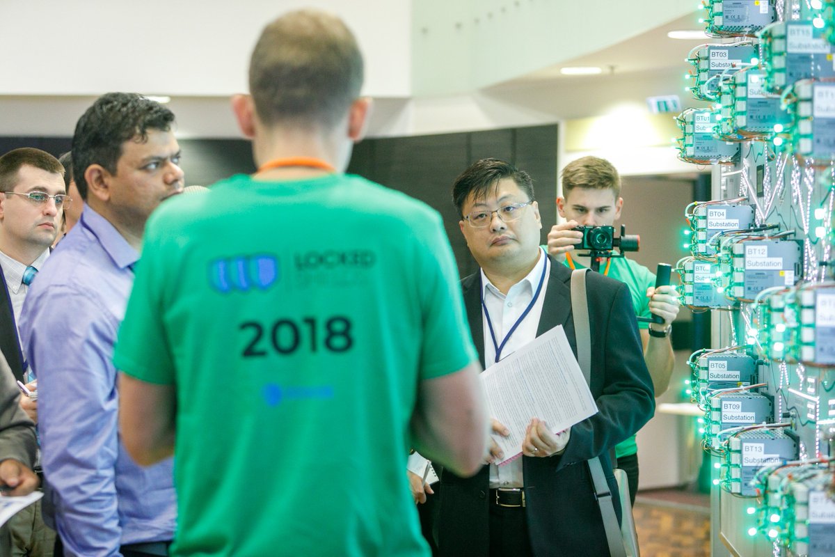 #LockedShields2018 = altogether 4000 virtualised systems, more than 2500 attacks underway + strategic, legal, media, digital forensics tasks <a href="/ccdcoe/">NATO CCDCOE</a> flagship exercise is more challenging &amp; complex than ever. First captures from the control room in Tallinn: flickr.com/photos/1338008…