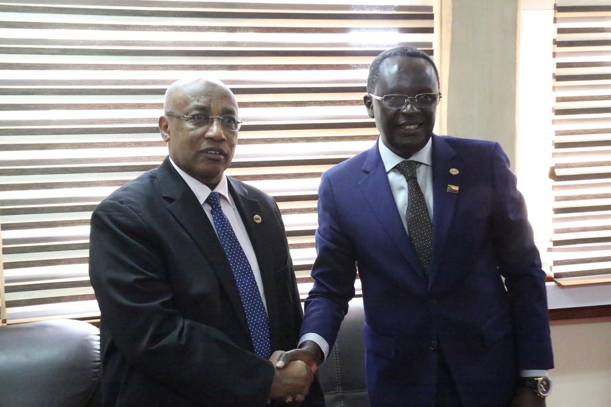 EA_Bunge's tweet image. EALA Speaker @martin_ngoga has  met with Comoros Ambassador to Tanzania, H.E. Dr Ahamada El Badaoui Mohammed in Dodoma 

@BobiOdiko @NewTimesRwanda @KTNNews @MwananchiNews @TheCitizenTZ @RTNBurundi @The_EastAfrican @newvisionwire