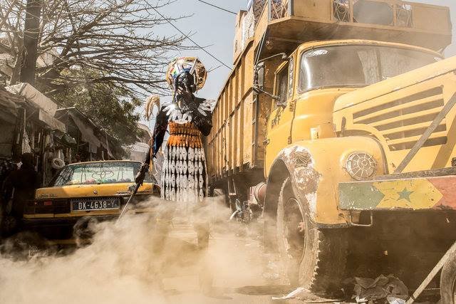 Green_FiveFive's tweet photo. #Dakar : Cri d'alarme du photographe @FabriceMonteiro #Planète https://t.co/D0fgRFEFb2