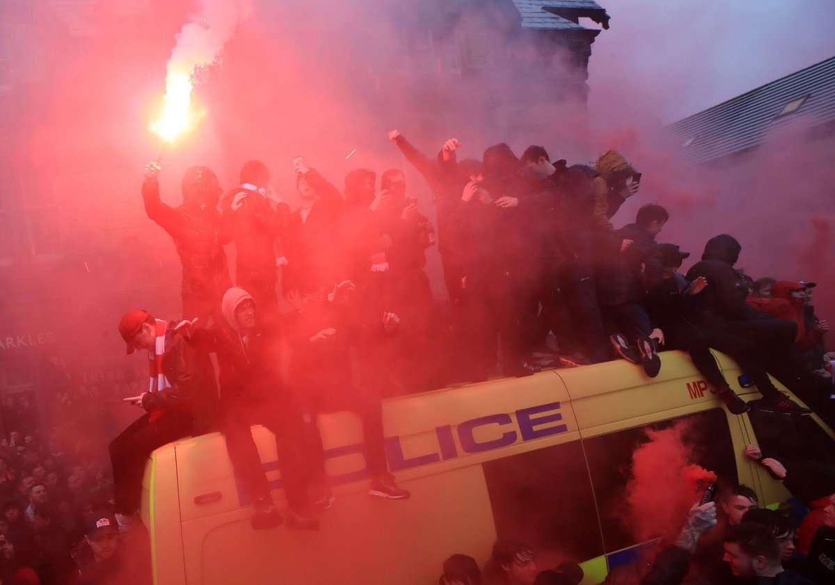 uk_firms's tweet photo. The Liverpool fan injured yesterday is in critical condition in hospital, 2 Roma fans have been arrested on suspicion of murder. We hope the victim makes a full recovery🙏🏼 #LFC https://t.co/mzkcg2QFXZ