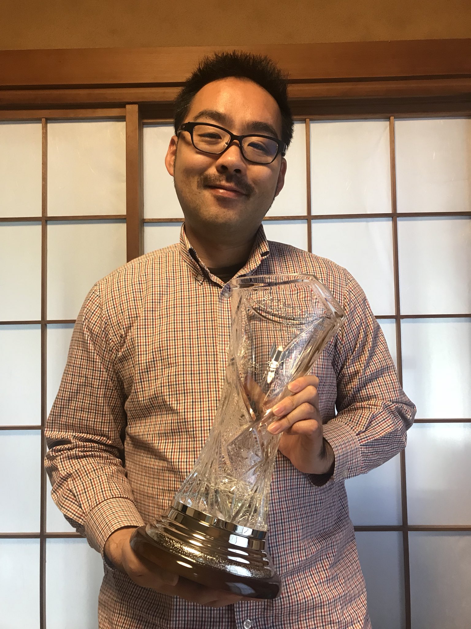中島大輔 プロ野球 Fa宣言の闇 拙著 中南米野球はなぜ強いのか で受賞したミズノスポーツライター賞のトロフィーが我が家に到着 T Co Wtiza8rigp Twitter