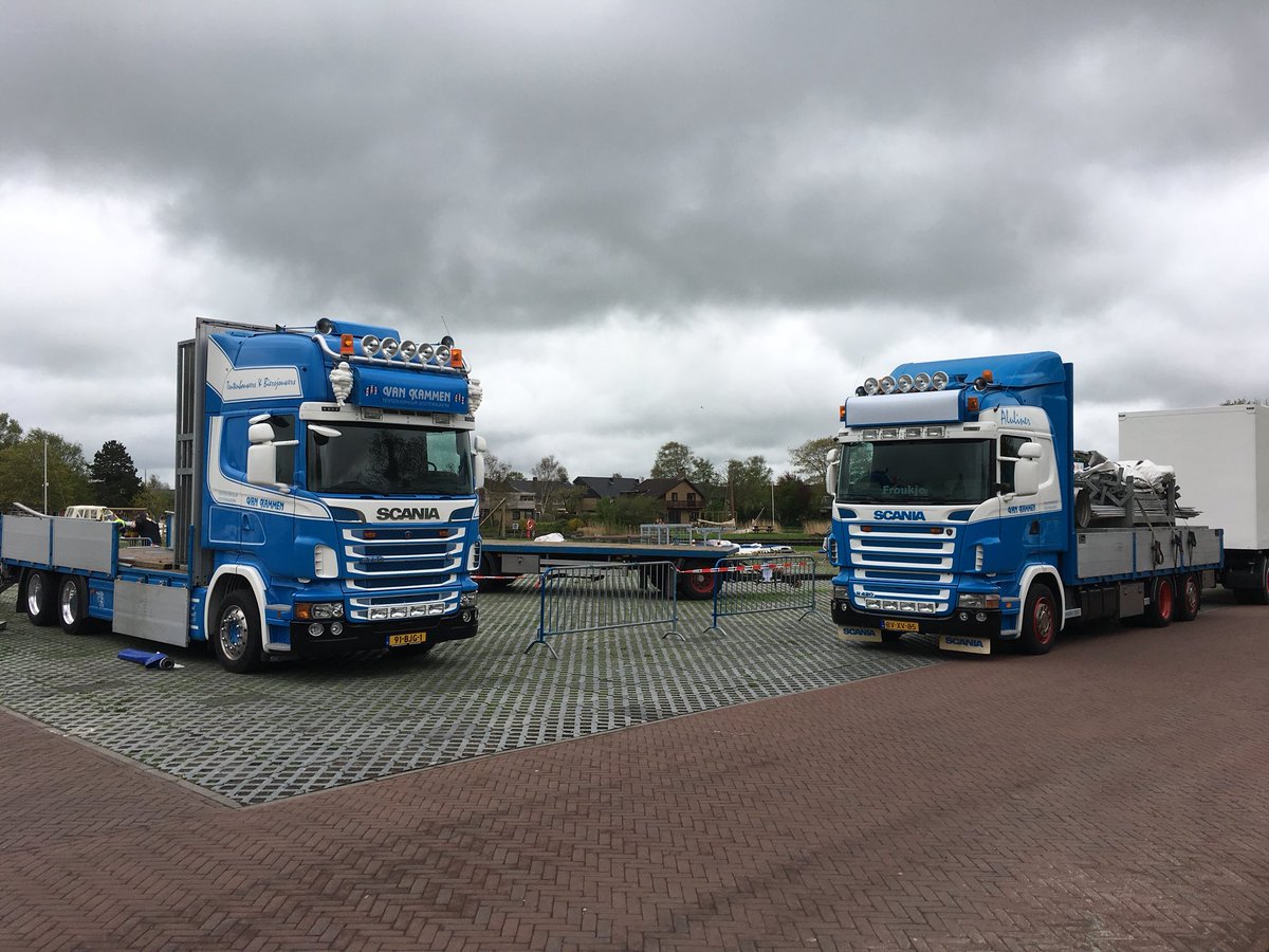 Opbouw Koningsfeesten met <a href="/vankammententen/">van Kammen Tenten BV</a>  4 dagen feest in #Workum  meer info workumbruist.nl