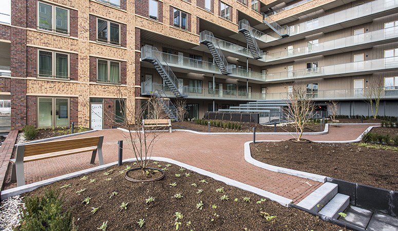 Twee groene oases in zakendistrict Zuidas stedenbouw.nl/twee-groene-oa…