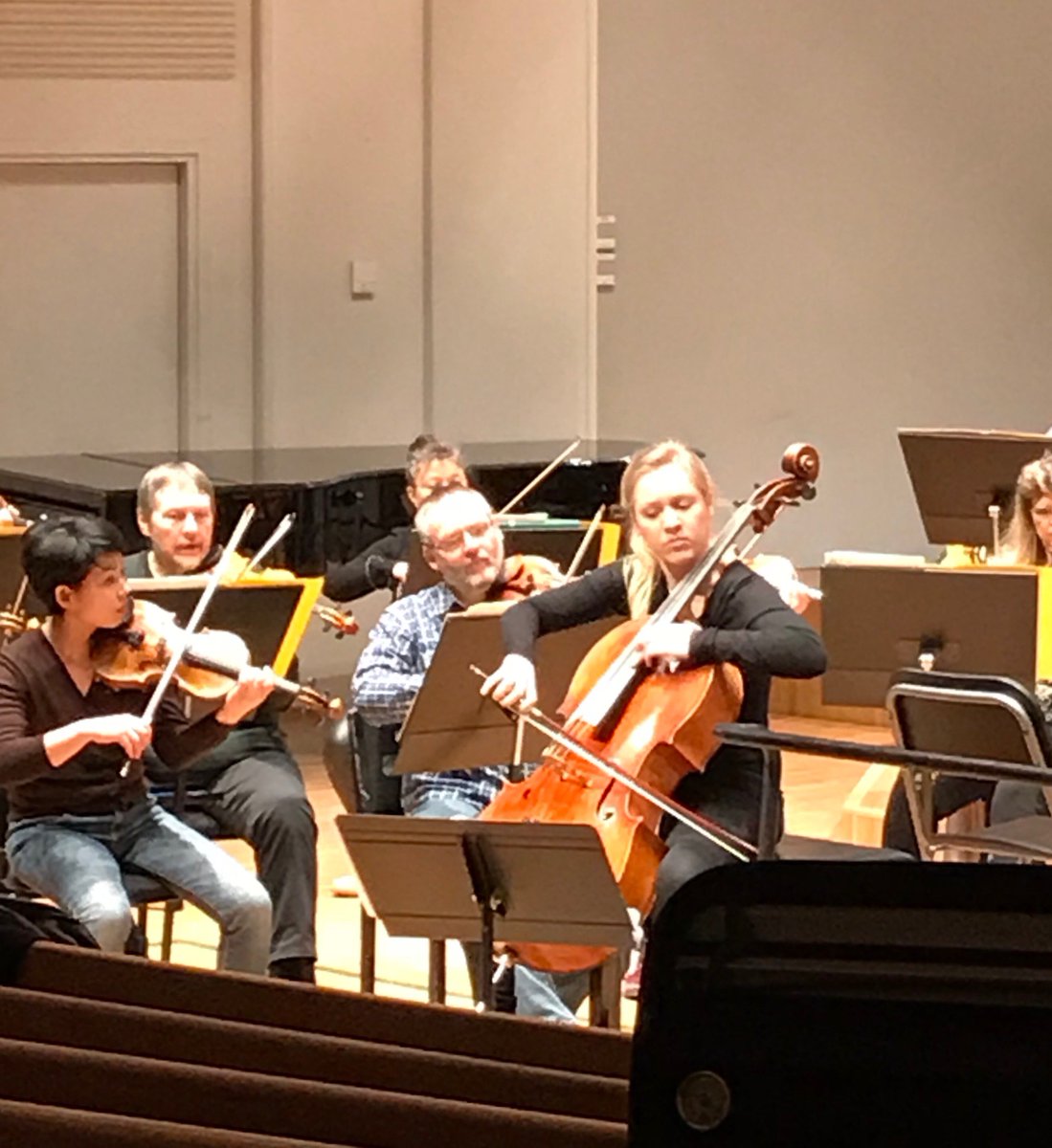 Tämän viikon konserteissa ihana nuori sellon taituri Senja Rummukainen ja Pertti Jalavan viidennen sinfonian kantaesitys! <a href="/KuhmoTalo/">Kuhmo-talo</a> tänään klo 19, Carelia-sali huomenna klo 19.