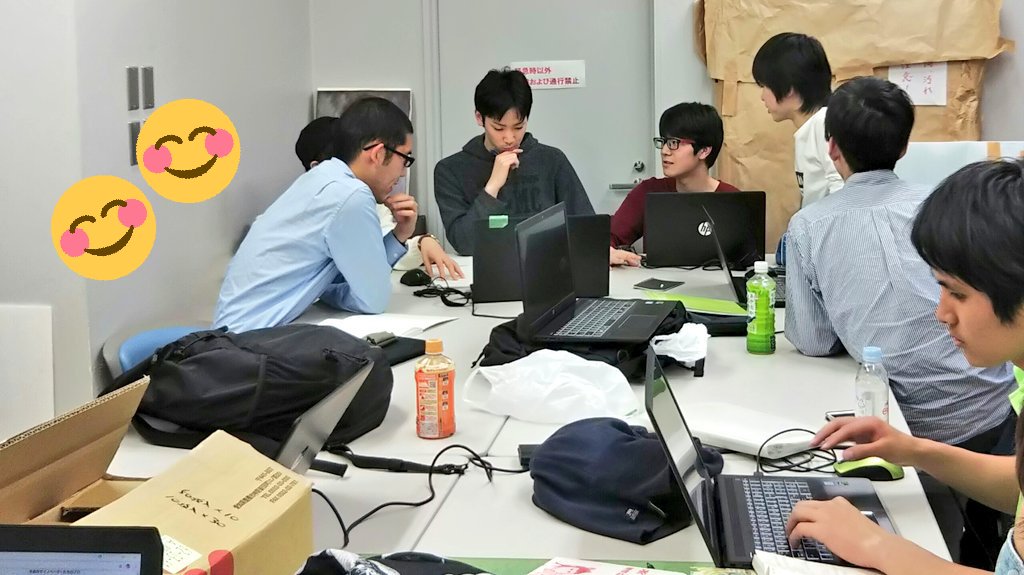 総合学園ヒューマンアカデミー京都校 ゲームカレッジ1年生が 入学して早くもチーム制作の打ち合わせ中 みんな真剣な面持ちです これは期待大 ですね 京都 専門 ゲーム ゲーム制作 チーム制作 プログラマー Cgデザイナー プランナー