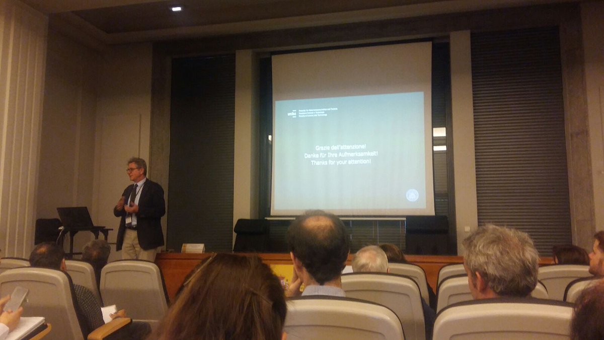 COMPOEXPERT_es's tweet photo. 🆙 @COMPOSpain patrocina la 16ª Reunión #RUENA (Madrid 2018) 🆙 Cuyo tema central es la "Gestión #sostenible del N para optimizar la calidad de la cosecha" https://t.co/ZASgUAqV8n 💧🌱

📷👥 En la foto 👉🏻 Massimo Tagliavini realizando charla magistral al inicio de las jornadas https://t.co/mFftXeaRby