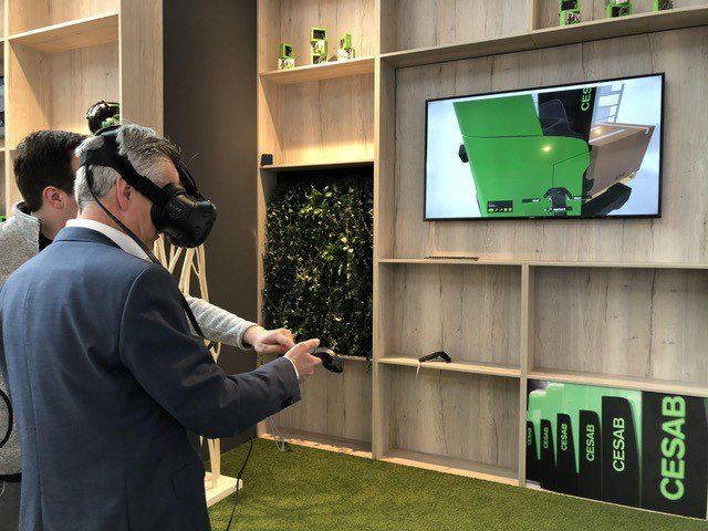 RealityMa's tweet image. Proudly supporting CESAB Material Handling Europe at #CEMAT2018! There are no real forklifts on their stand. Instead, visitors have the chance to fully explore Cesab trucks with the help of #VR ! We truly believe that #VR is part of the  future of interactive product discovery!