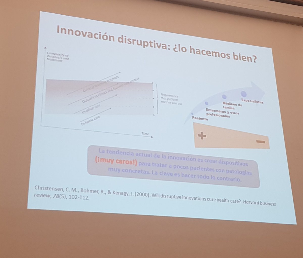 MiguelDlaCamara's tweet photo. @manyez conduce su visión sobre la #Disrupcion Tecnológica en #Salud mediante la #TransformacionDigital que necesita centrarse en la #Usabilidad de las personas
#MedExp #SaludDigital
#FSJDInnova18 https://t.co/EJ6myIvkX0