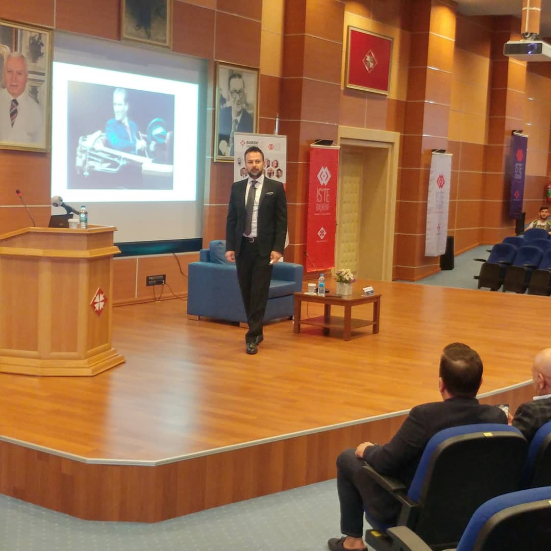 İş'te Başkent Buluştayında 2.günü başladı. İlk oturum konuşmacımız TÜGİAD Başkanı Dr.Ali YÜCELEN bizlerle... <a href="/baskentunv/">Başkent Üniversitesi</a> <a href="/aliyucelen/">Ali Yücelen</a> <a href="/YucelenGrubu/">Yücelen Grubu</a> 
instagram.com/p/Bh_C24Ug2Ug/