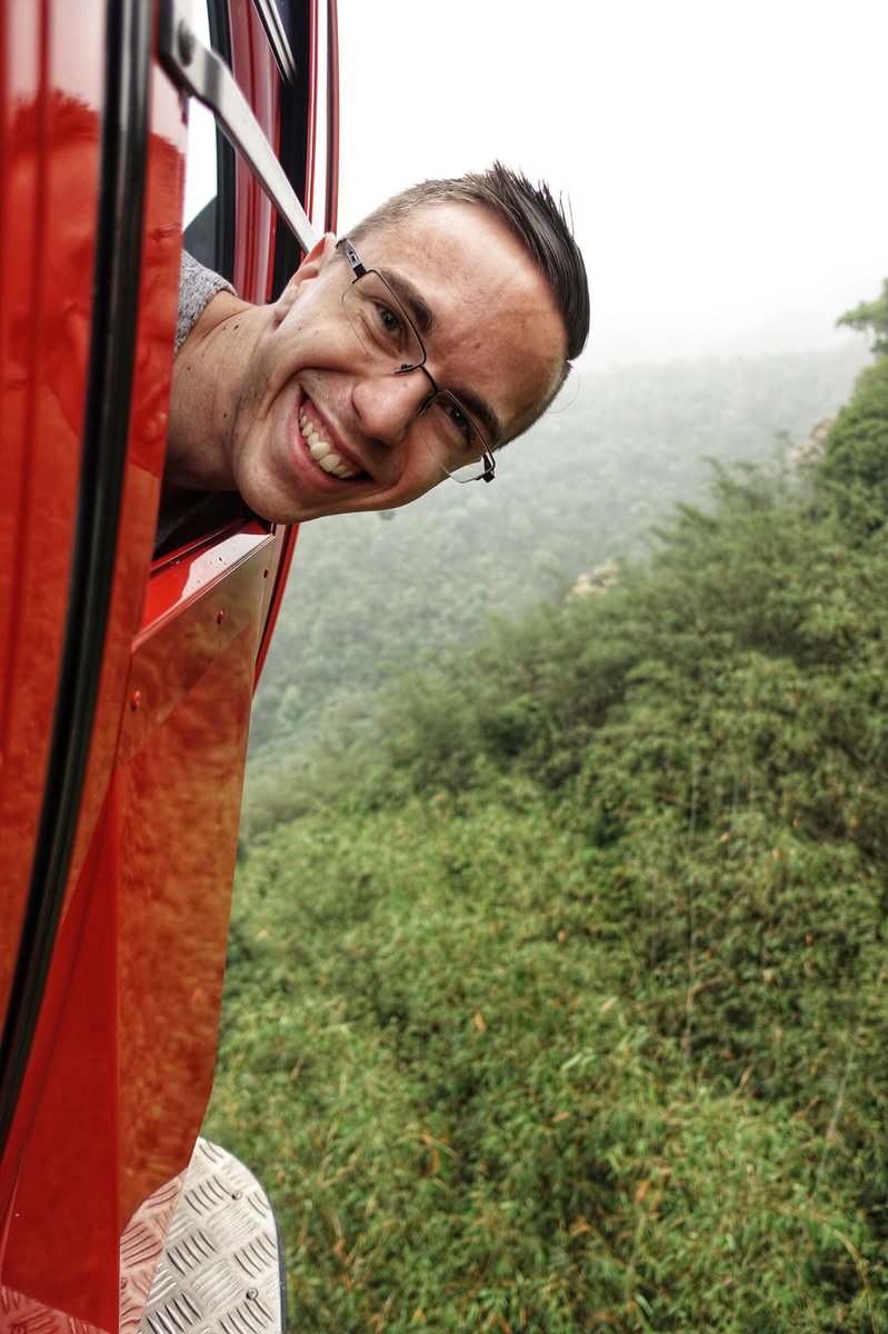 austinnotduncan's tweet image. Please keep your hands and feet in the vehicle at all times.