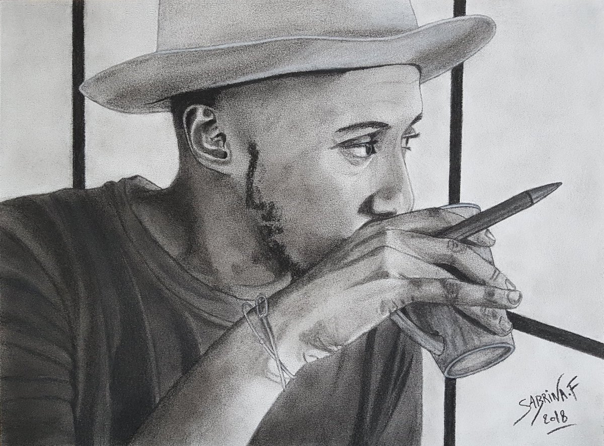 Drawings By Sabrina F On Twitter En Attendant Le Phoenix