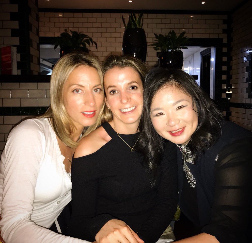 One of my fave pics of a great @thesorority eve!! @chef_chantelle 🌱✨With the gorgeous @lisatse and Tessy!! #sorority #tredwells #inspiring #WomenSupportingWomen #london #friends