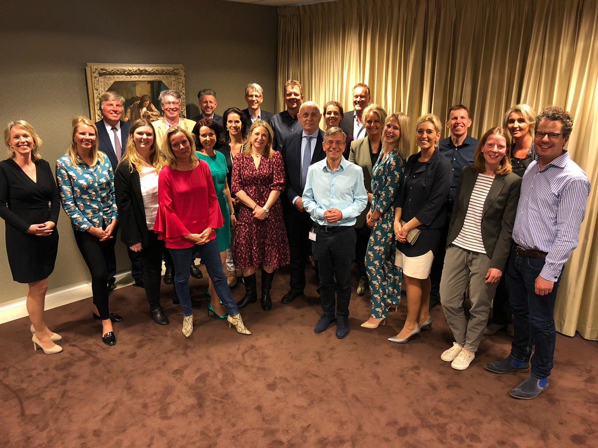 DNA_Gala's tweet photo. In het @hetAVL werden we gister met open armen ontvangen. Prof. dr. René Medema &amp; @Janroersma onderstreepten nogmaals het belang van het gala. Verder gaf prof. dr. Ton Schumacher uitleg over immuuntherapie en interviewde prof. dr. John Haanen een (oud) patiënte. Zeer inspirerend! https://t.co/4Wa6QvlGuo