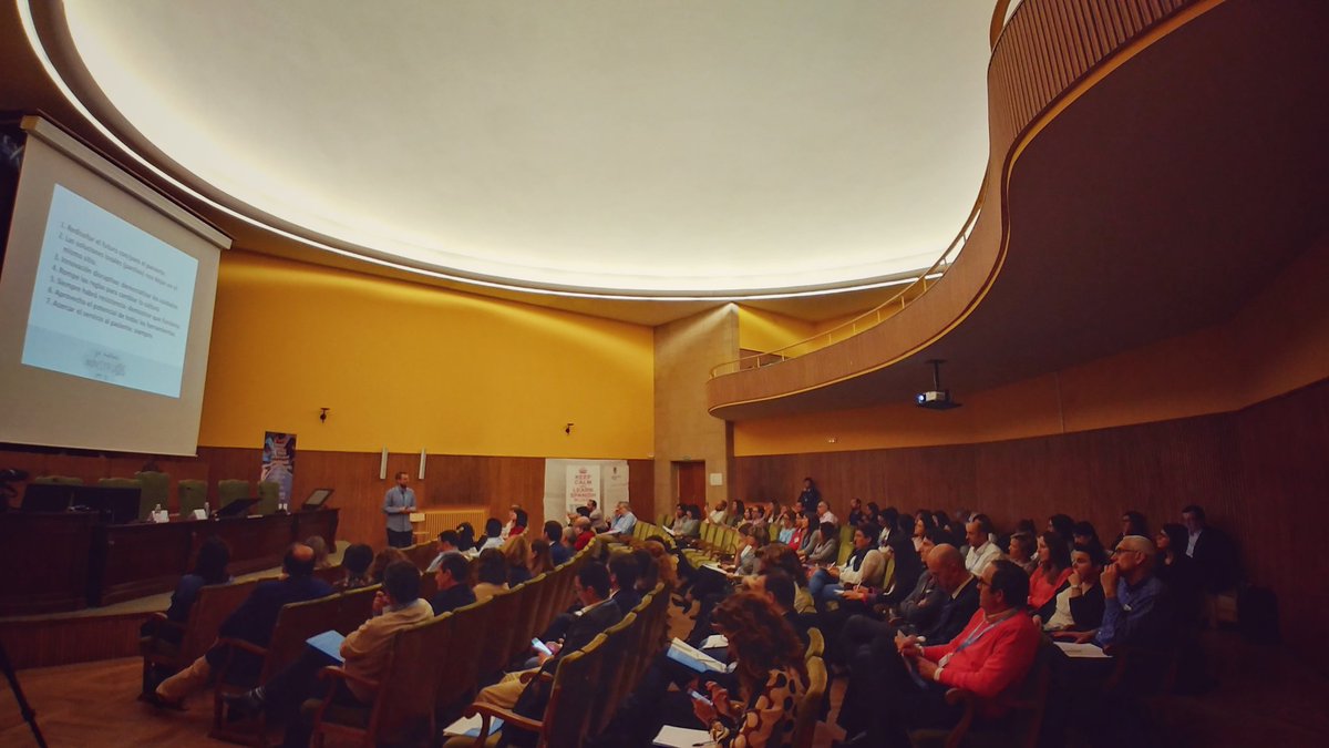 AnaSantamar's tweet image. @manyez nos habla sobre transformación digital en #FSJDInnova18