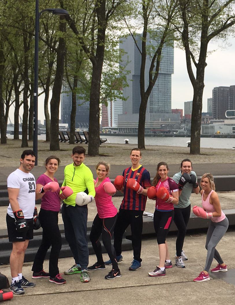 Kickboksen🥊🥊 aan de #Maas met team <a href="/SterkWerkGroep/">SterkWerk Communicatie en Strategie</a> <a href="/monalysetweet/">Monalyse</a> #Topteam #Fitteam #Spierpijn #NoPainNoGain 💪