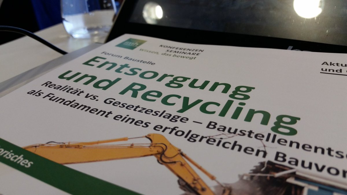 Ich durfte das eröffnungsreferat auf der Tagung 'Entsorgung und Recycling' halten. Spannende Gelegenheit der Bewusstseinsbildung. Danke an die Veranstalter vom imh. #entsorgung #recyclingbaustoffe