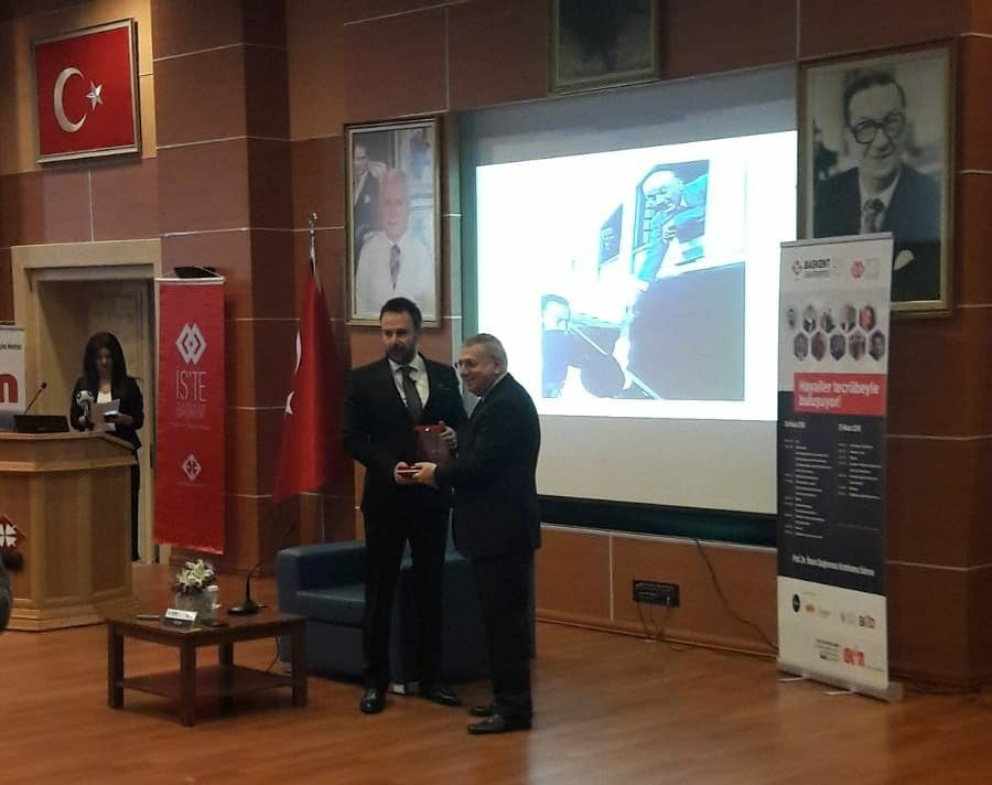 TÜGİAD Başkanı Dr.Ali YÜCELEN'e bizlerle paylaştığı deneyimleri için teşekkür ediyoruz... <a href="/baskentunv/">Başkent Üniversitesi</a> <a href="/aliyucelen/">Ali Yücelen</a> 
instagram.com/p/Bh_JMEkg383/