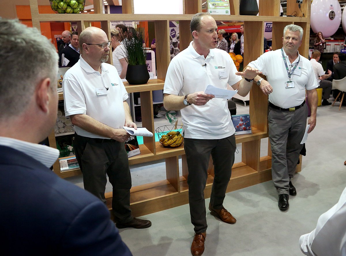 Arval_UK's tweet image. Our latest whitepaper is being launched on today at the @TheCVShow . Delivering the Future: A Guide to Operating Electric Vans, be sure to come and see our van experts in Hall 5, Stand C32. #ArvalVans #FutureFleet