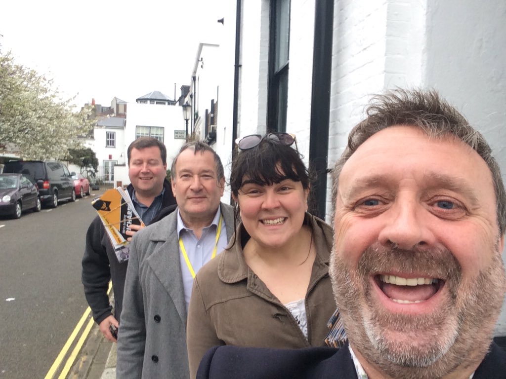 adair1524's tweet image. Despite the sad weather yesterday it was sunny and fun all day in our #Southsea @portsmouthld teams chatting with 100s #StJudeWard residents all day. Lots of very wam greetings. Lots posters going up #LibDemdoorsteps #Portsmouth #WorkingHardAllYearRound #TeamLocal