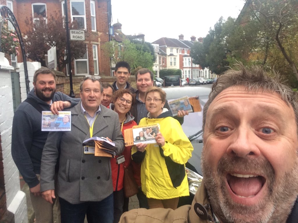 adair1524's tweet image. Despite the sad weather yesterday it was sunny and fun all day in our #Southsea @portsmouthld teams chatting with 100s #StJudeWard residents all day. Lots of very wam greetings. Lots posters going up #LibDemdoorsteps #Portsmouth #WorkingHardAllYearRound #TeamLocal
