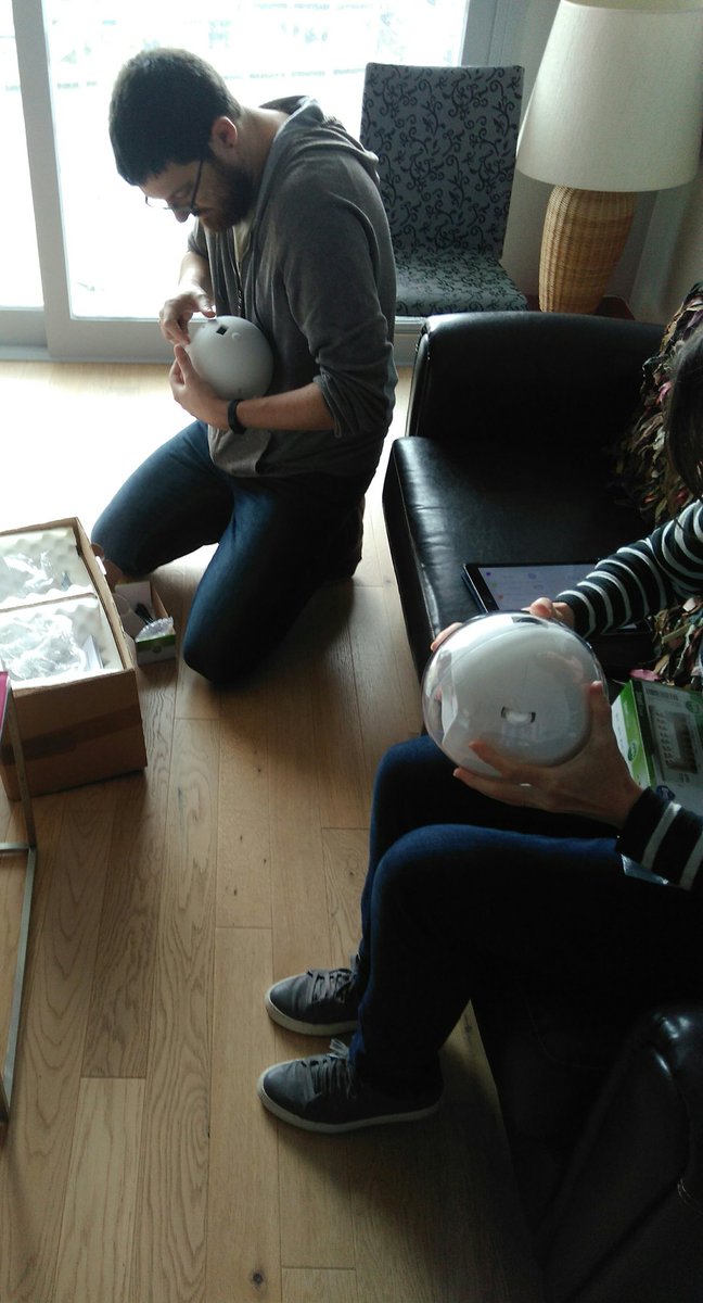 LaforcadeV's tweet image. 2 robots Leka arrivent à Coccibleue ! @WeAreLeka