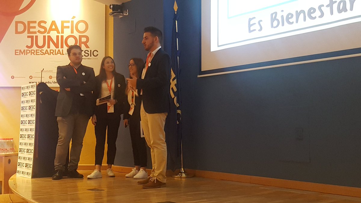 El equipo #LaBiozza de #Valencia presenta su proyecto en la #final del <a href="/DesafioJrESIC/">Desafío Junior ESIC</a> de #ESIC. Pizzas orgánicas, naturales, hechos con productos locales y al gusto del consumidor. ¿Serán los ganadores?