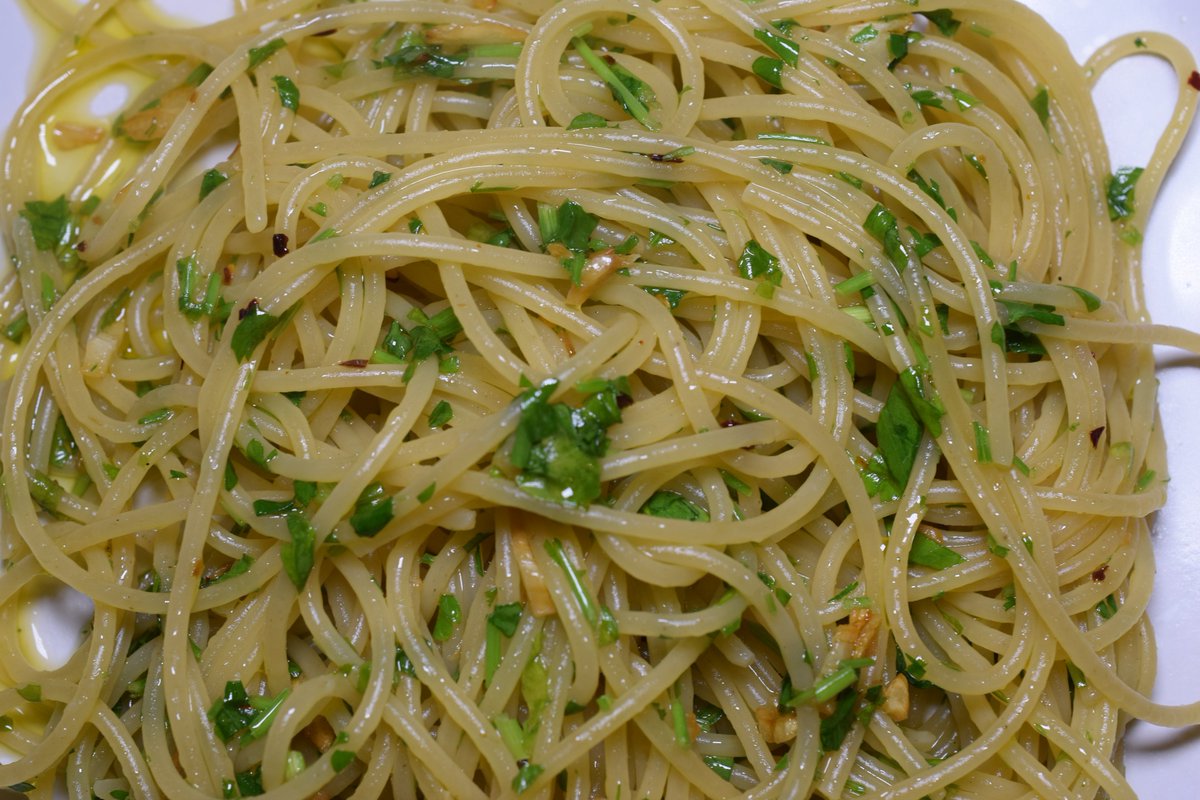Spaghetti Aglio e Olio: The simplest and most basic of all pasta dishes and the ultimate fast food. it’s the ideal store cupboard dish using ingredients you are bound to have in the kitchen and rather satisfyingly its made in the time it takes to cook the pasta in a pot water.