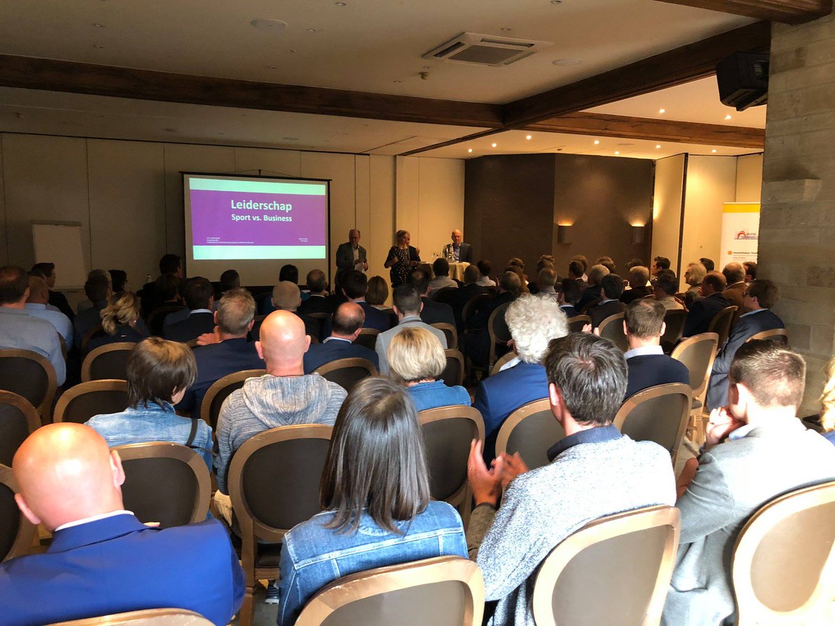 BOKA_United's tweet photo. BOKA United organiseerde dinsdag 24 april haar jaarlijkse VIP Event bij  sponsor Salons WaerBoom. De derde editie van dit networking event bouwt de brug tussen leiderschap in het bedrijfsleven en in de sportwereld.  https://t.co/HKm1nAlj56 https://t.co/Ps9VHXacBi