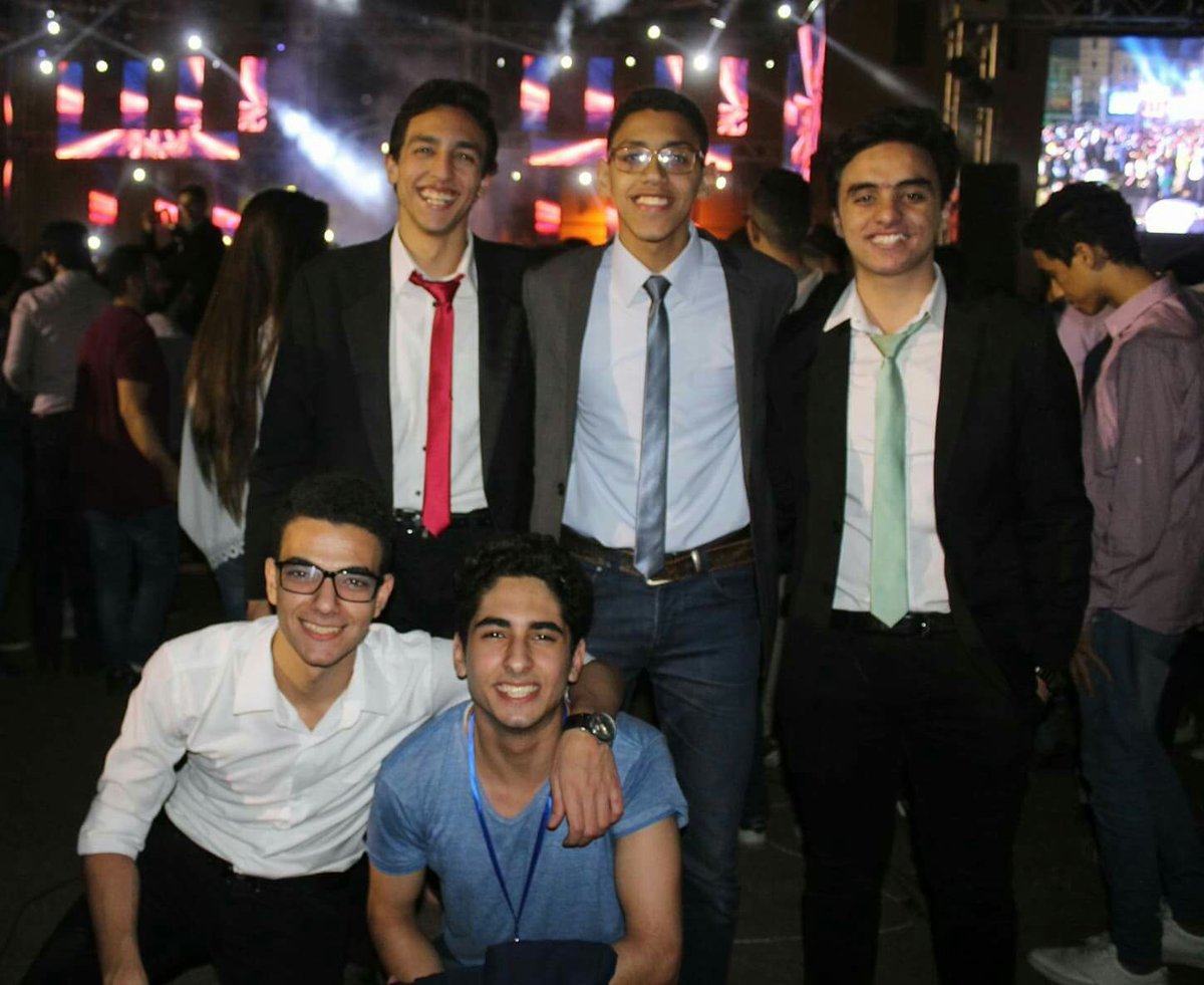 abouazzaa's tweet image. We are the next graduates 👔🎓
#loyalty_drives_us
#VCGC17