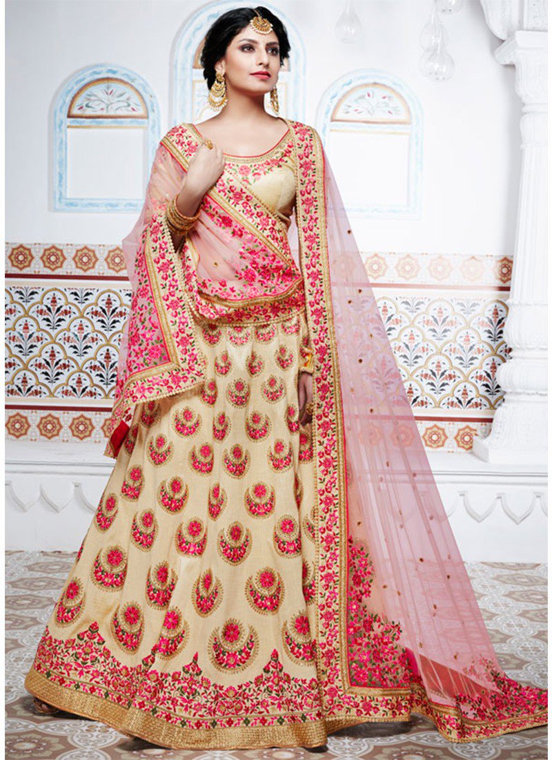 DeepkalaSilk's tweet image. #kurti #IndoWestern #Floorlength #Suit #outfits #Black #Rayon #beauty #Classy #Bold #Silk #SalwarSuits #Deepkala #Heritage #deepkalasilkheritage #Lehenga #Sarees #anarkali #tarditionalwear #Dressup #Style #Fashion #Tunics